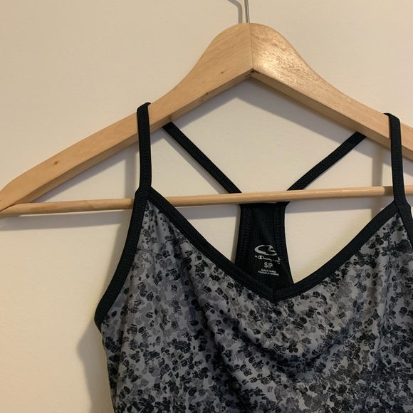 champion workout tank 🤍 - Picture 2 of 3
